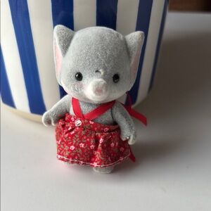 Calico Critter in red dress Medium size and collectibles